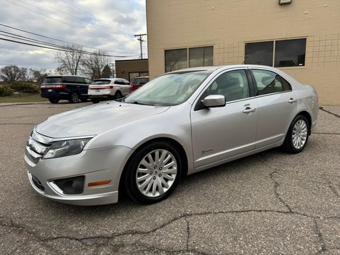 Used 2011 Ford Fusion Hybrid w/ 502A Rapid Spec Order Code image 4