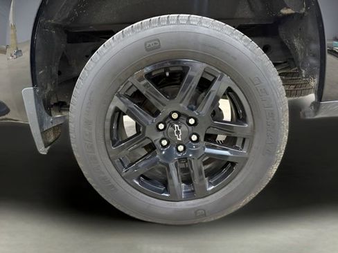 Used 2022 Chevrolet Silverado 1500 Custom AWD/4WD image 40