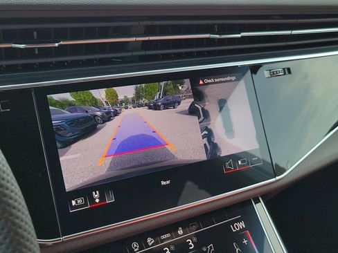 New 2026 Audi SQ7 Premium Plus AWD/4WD image 12