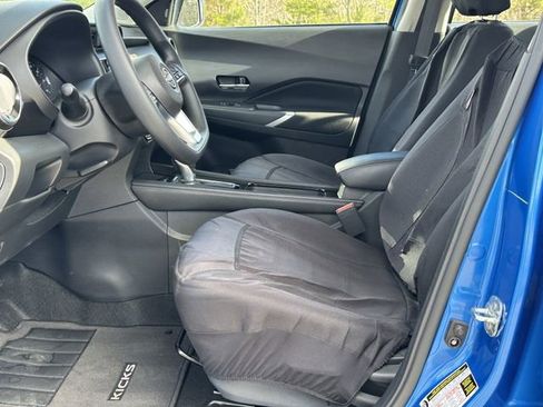 Certified 2024 Nissan Kicks SV FWD image 10