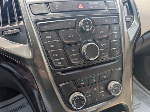 Used 2014 Buick Verano FWD image 18