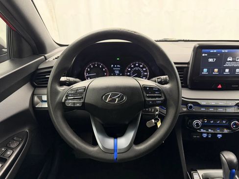 Used 2019 Hyundai Veloster 2.0 FWD image 11