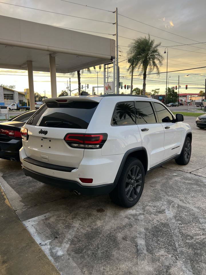 Used 2018 Jeep Grand Cherokee Limited w/ Luxury Group II RWD image 4