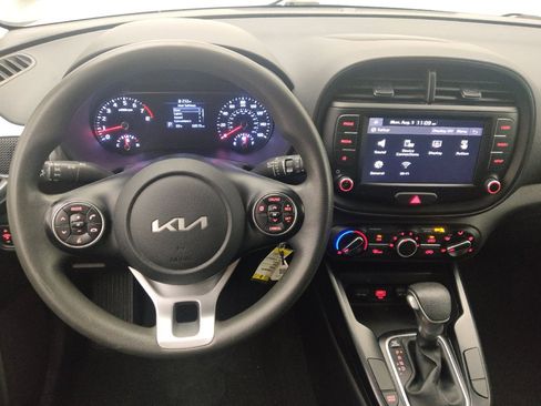 Used 2022 Kia Soul LX FWD image 22