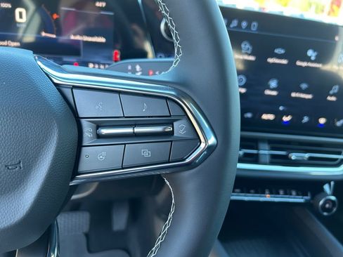 New 2026 Chevrolet Equinox EV LT image 18