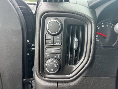 Used 2023 Chevrolet Silverado 1500 Custom AWD/4WD image 29
