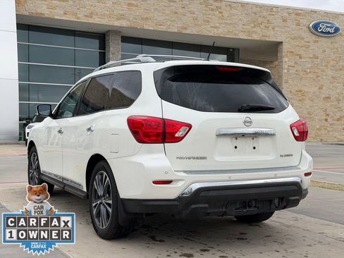 Used 2017 Nissan Pathfinder Platinum w/ Family Entertainment Package image 12