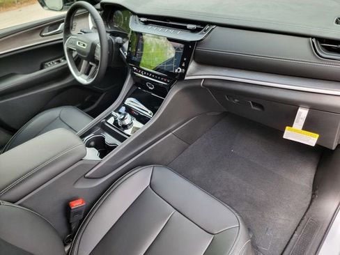 New 2026 Jeep Grand Cherokee L Limited AWD/4WD image 25