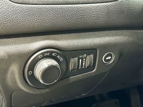 Used 2016 Chrysler 200 LX image 12