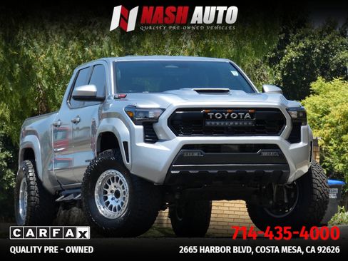 Used 2025 Toyota Tacoma TRD Sport RWD image 6