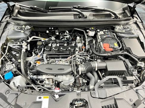Used 2025 Honda Accord LX image 10