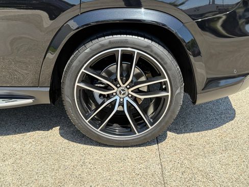 Used 2023 Mercedes-Benz GLS 450 4MATIC image 19
