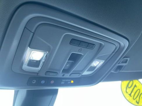 Used 2019 GMC Sierra 1500 SLT image 33