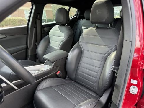 Used 2024 Alfa Romeo Tonale Ti image 12