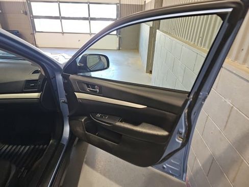 Used 2012 Subaru Outback 2.5i AWD/4WD image 26