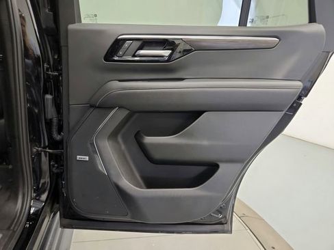 Used 2025 Chevrolet Tahoe Premier image 35