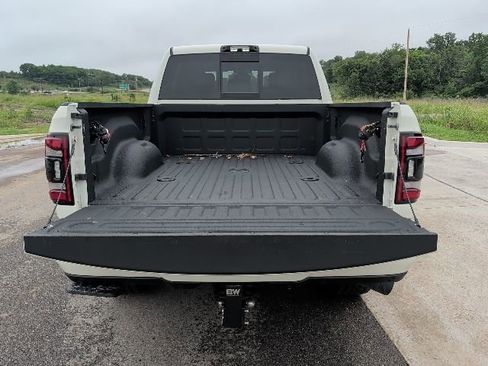 Used 2024 RAM 2500 Laramie w/ Night Edition AWD/4WD image 14