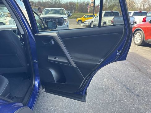 Used 2014 Toyota RAV4 XLE AWD/4WD image 21