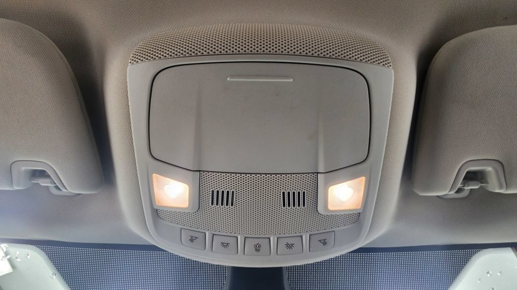 Used 2024 Ford Edge SEL AWD/4WD image 19