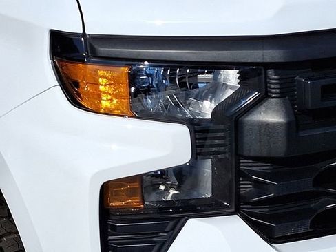 Used 2024 Chevrolet Silverado 1500 Custom Trail Boss w/ Dark Appearance Package image 11