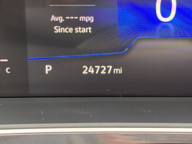 Used 2023 Volkswagen Tiguan SE AWD/4WD image 17
