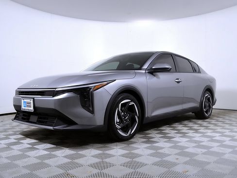 Used 2026 Kia K4 EX FWD image 2