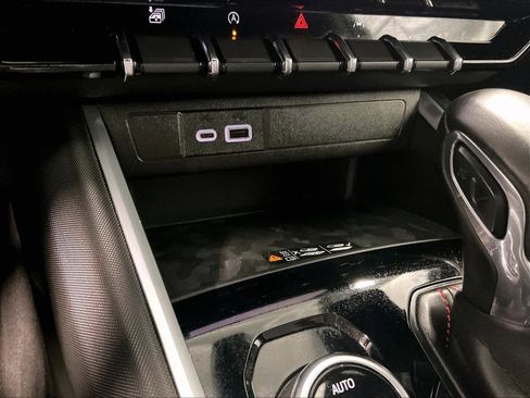 Used 2024 Chevrolet Colorado Z71 w/ Z71 Convenience Package 2 image 26