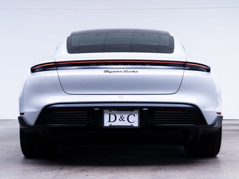 Used 2020 Porsche Taycan Turbo AWD/4WD image 7