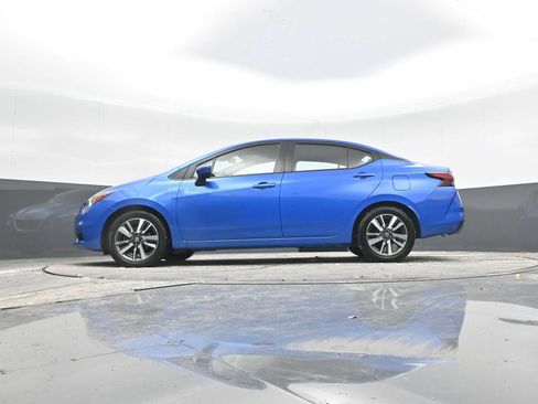 Used 2021 Nissan Versa SV image 34