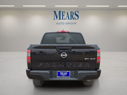 Used 2024 Nissan Frontier SV