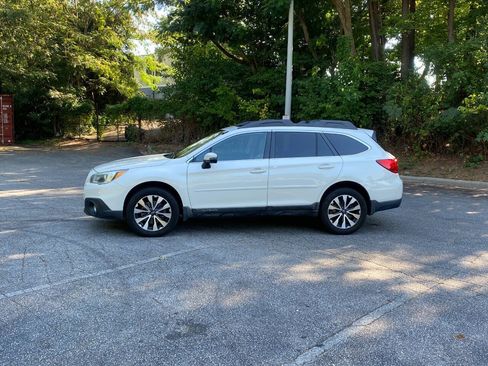 Used 2016 Subaru Outback 2.5i Limited AWD/4WD image 8