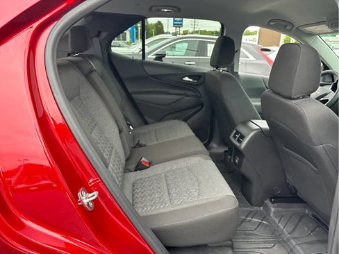 Certified 2024 Chevrolet Equinox LT w/ LPO, Floor Liner Package AWD/4WD image 20