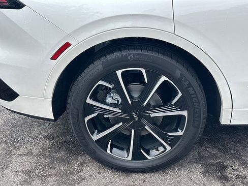 New 2026 Lincoln Nautilus Reserve AWD/4WD image 19