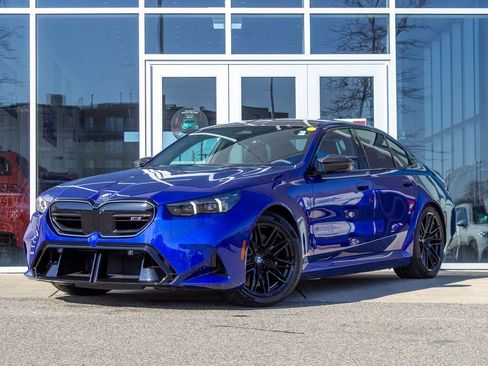 Used 2025 BMW M5 w/ Carbon Package image 1