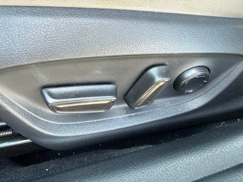 Used 2019 Toyota Avalon Limited w/ Advanced Safety Package FWD image 19