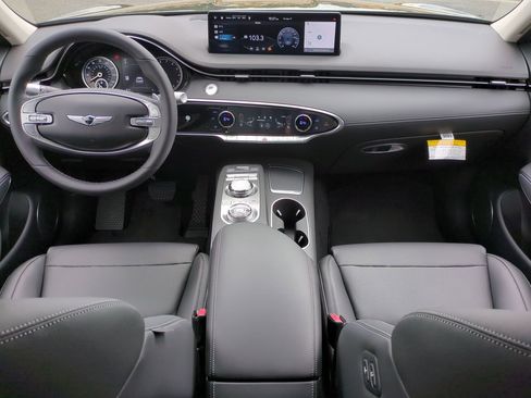 Certified 2025 Genesis GV70 2.5T w/ Select Package image 15