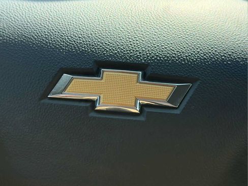 Used 2025 Chevrolet Malibu LS FWD image 9