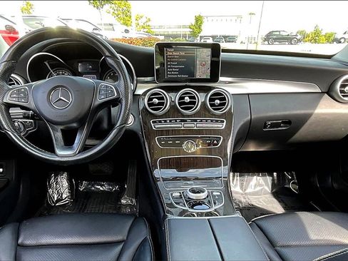 Used 2017 Mercedes-Benz C 300 4MATIC Sedan image 23