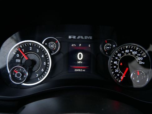 Used 2024 RAM 2500 Big Horn w/ Bed Utility Group image 27