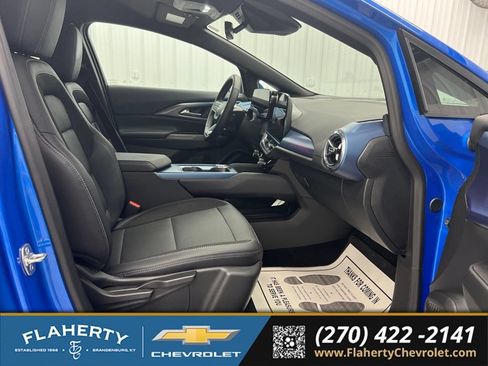 Used 2024 Chevrolet Equinox EV LT FWD image 15