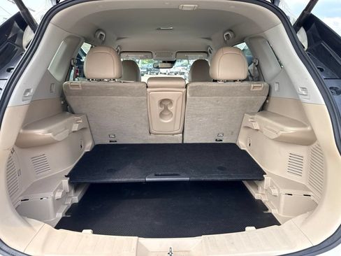 Used 2019 Nissan Rogue SL AWD/4WD image 46