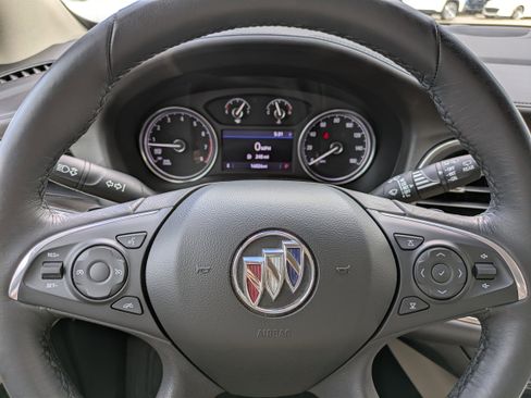 Used 2021 Buick Enclave Essence FWD image 26