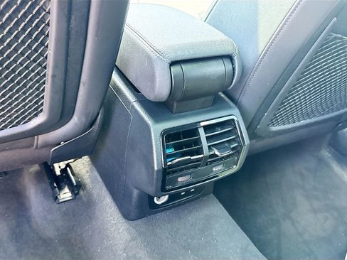 Used 2021 Audi Q3 2.0T Premium image 28