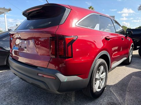 Used 2023 Kia Sorento LX FWD image 10