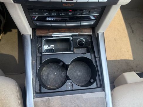 Used 2014 Mercedes-Benz E 350 4MATIC Sedan image 27
