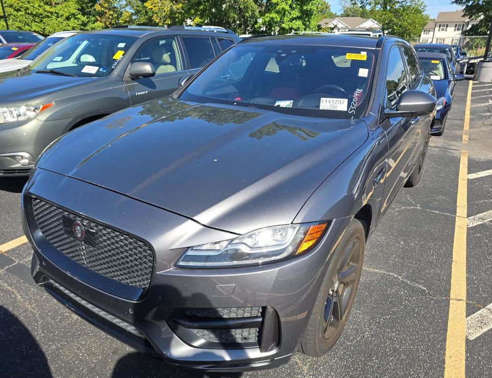 Used 2019 Jaguar F-PACE R-Sport AWD/4WD image 1