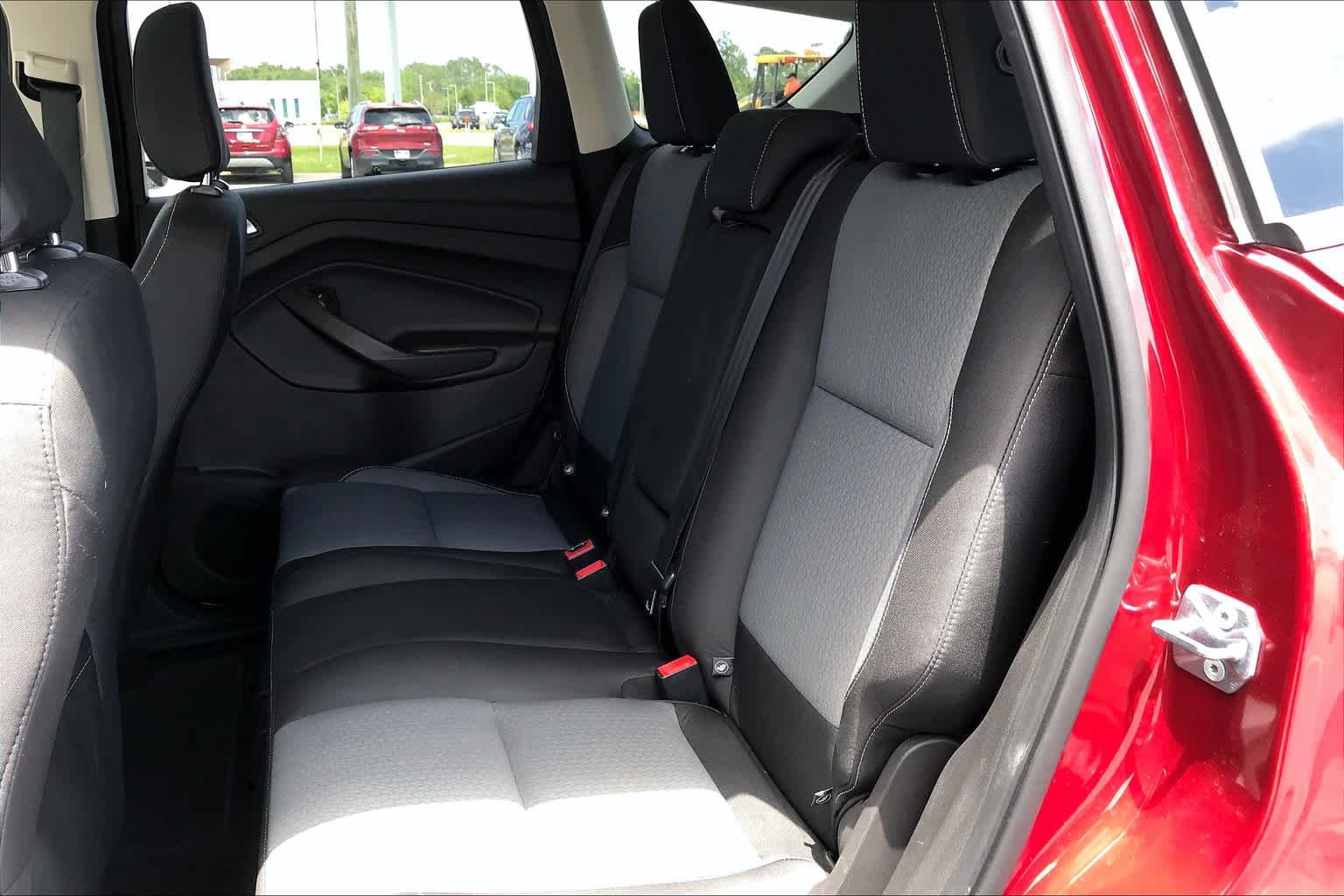 Used 2018 Ford Escape SE w/ SE Sync 3 Package AWD/4WD image 21