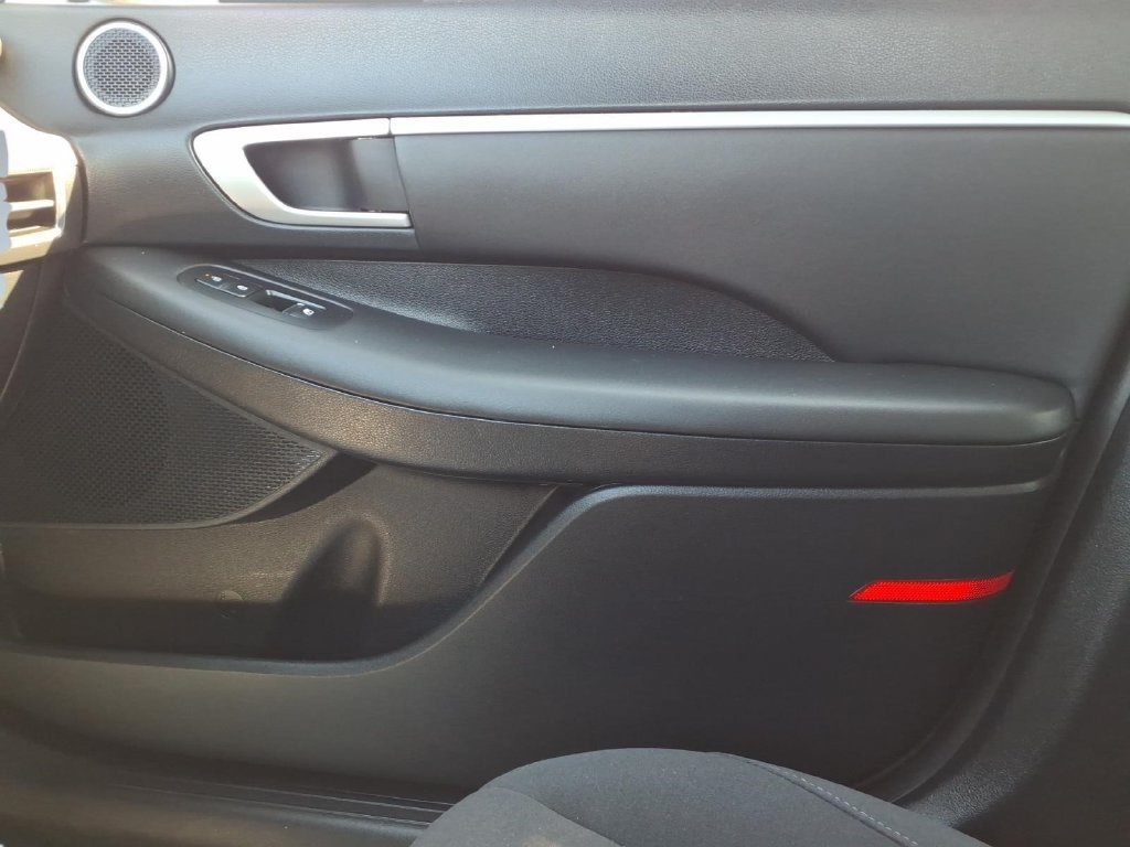 Used 2025 Hyundai Sonata SEL FWD image 23