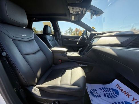 Certified 2025 Cadillac XT5 Premium Luxury image 24