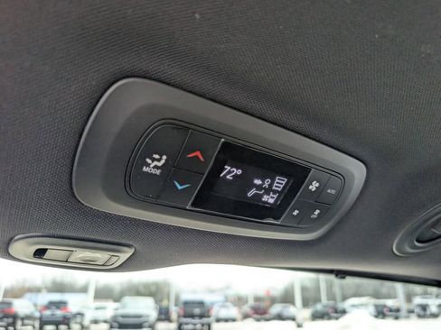 New 2026 Chrysler Pacifica Limited image 32